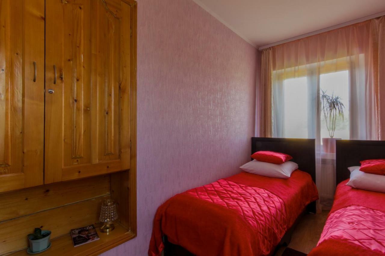 Rooms With Fortetsya View カームヤネツィ・ポジーリシクィイ エクステリア 写真