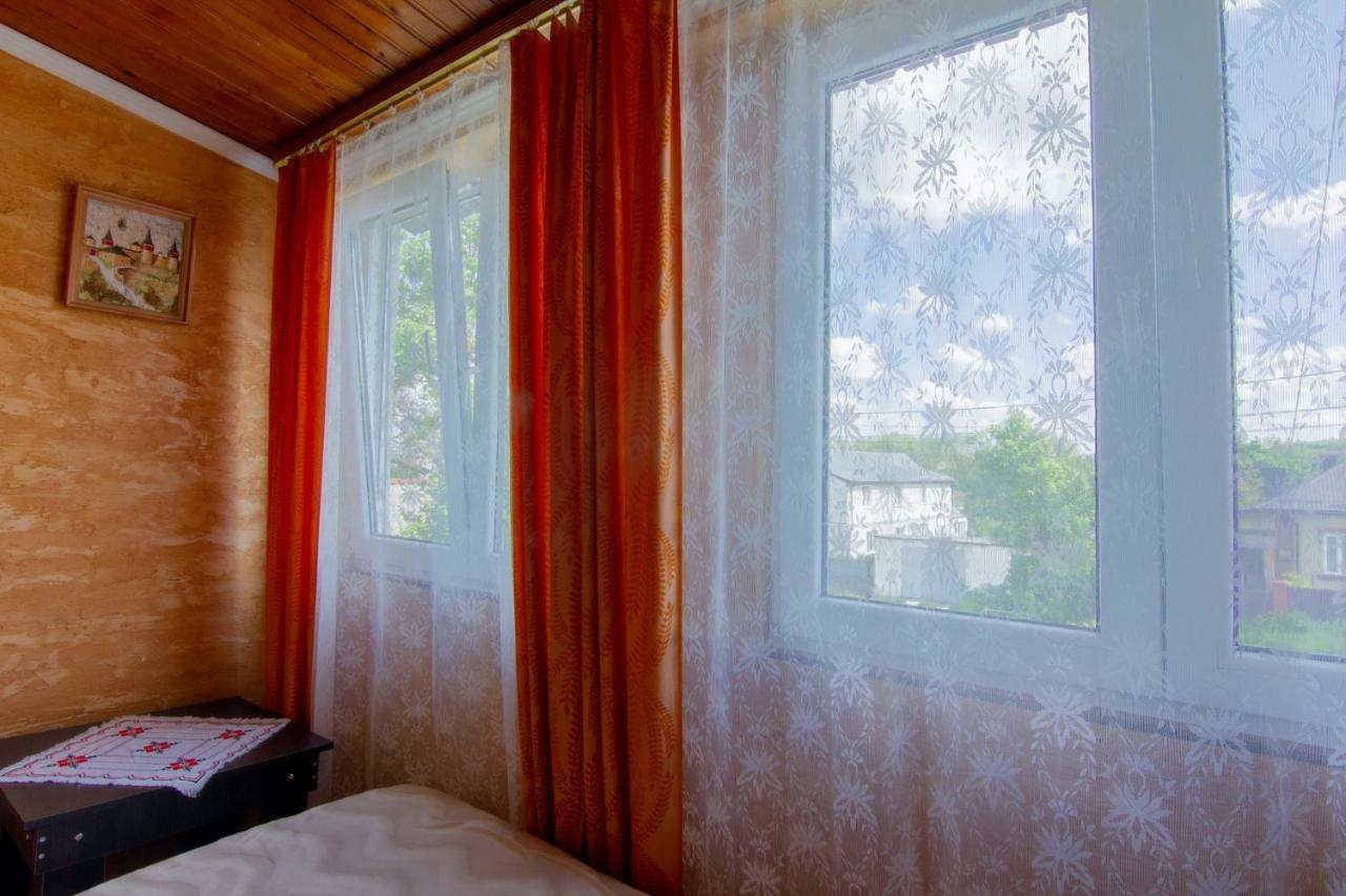 Rooms With Fortetsya View カームヤネツィ・ポジーリシクィイ エクステリア 写真