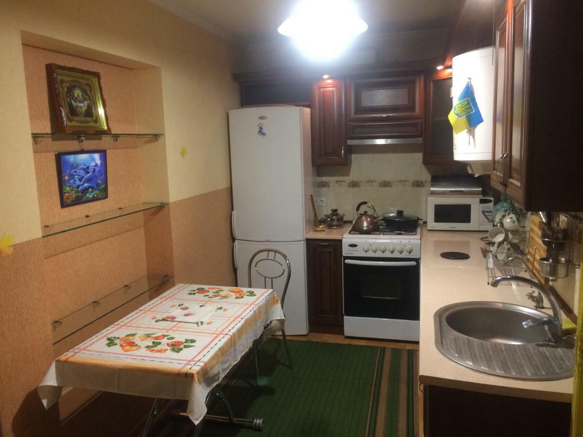 Rooms With Fortetsya View カームヤネツィ・ポジーリシクィイ エクステリア 写真