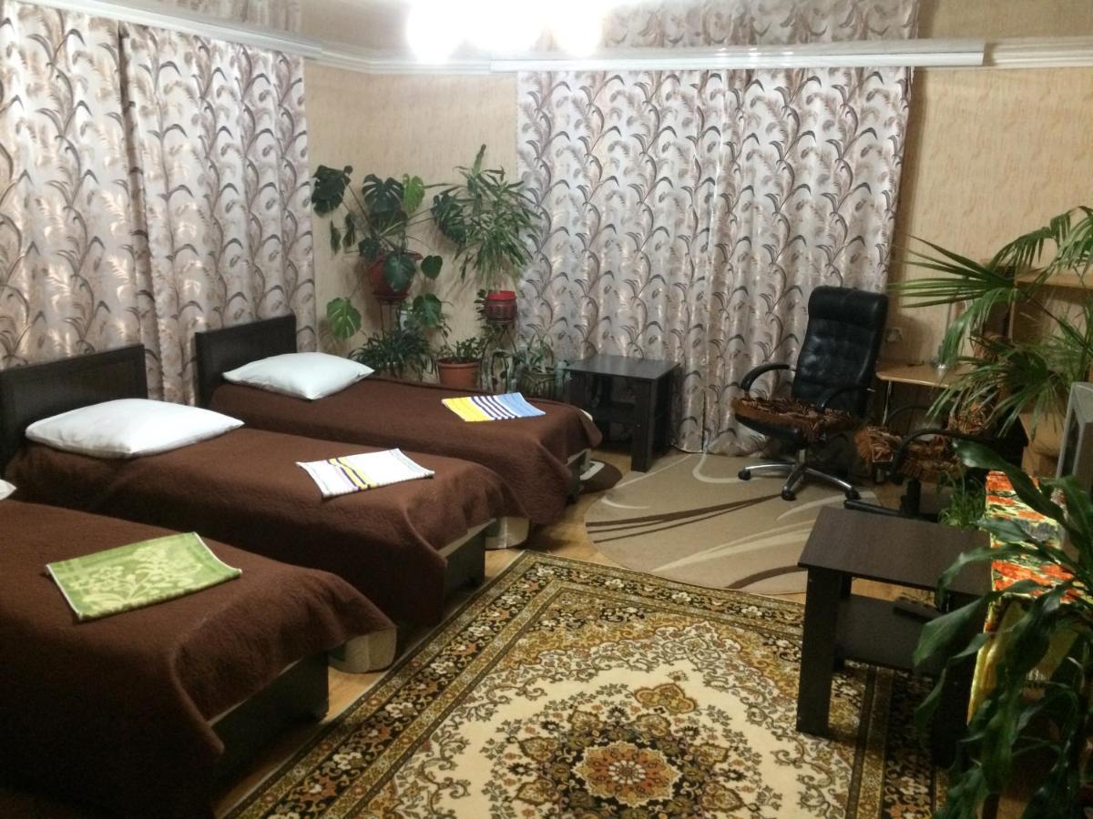 Rooms With Fortetsya View カームヤネツィ・ポジーリシクィイ エクステリア 写真